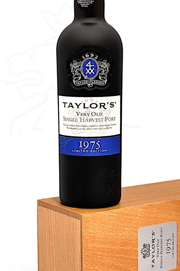 Wein-Portwein-Taylors-1975-tawny-single-harvest-port-maduro 3